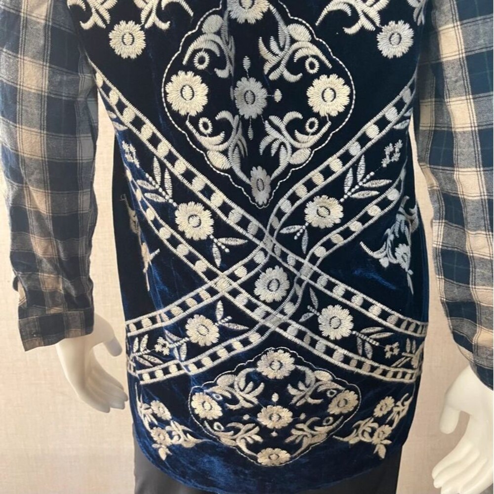 Gorgeous EUC Size Small Boho Button Front Plaid and Floral Print Blouse